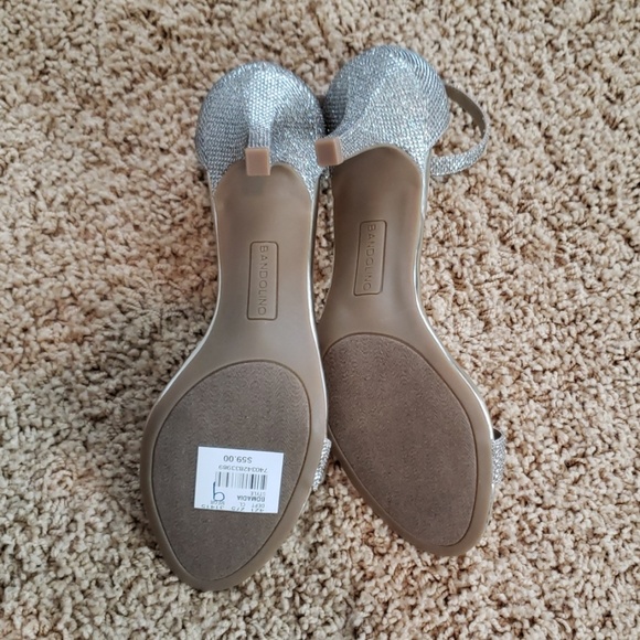 NWT Gold strappy heels - Picture 4 of 5